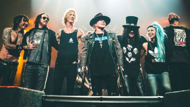 Guns N' Roses: Mil músicos se uniram para tocar 'Paradise City