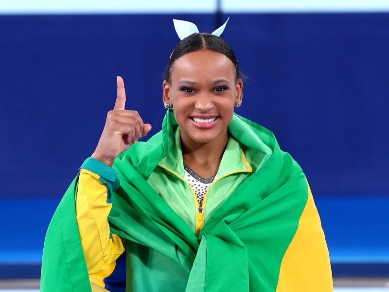 Rebeca Andrade ganha duas medalhas e Flávia Saraiva é bronze no  encerramento do Mundial de Ginástica Artística