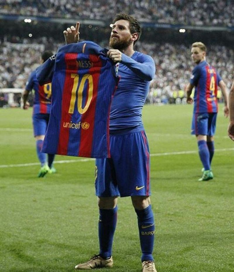 Após saída do Barcelona, torcedores colocam Messi vestindo